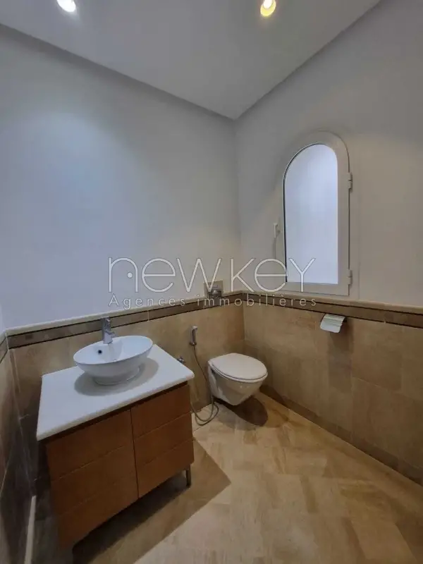 Magnifique villa S+4 à louer à Gammarth - 29