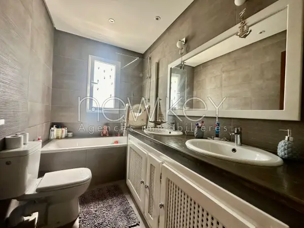 Une Villa de charme S+4 à vendre à La Soukra - 8