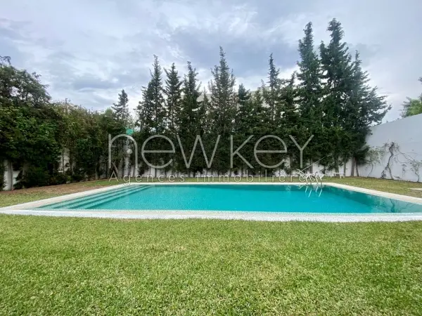 Villa avec piscine et jardin à louer au Lac 2 - 2