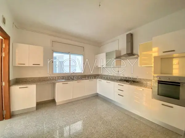 Appartement S+3 à louer au lac 2 - 2
