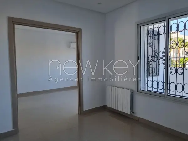 Duplex s+4 à La Marsa - 17