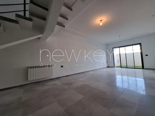 Un Duplex Neuf S+3 à vendre à La Soukra - 8