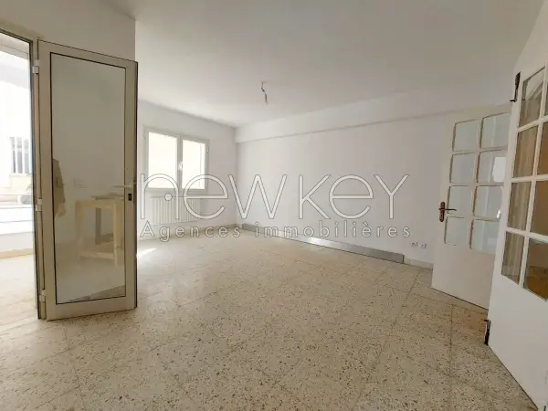 Appartement Spacieux S+2 à Cité les pins - 1