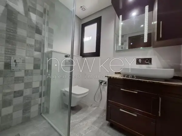 Un Superbe Etage de Villa à louer à La Soukra - 5