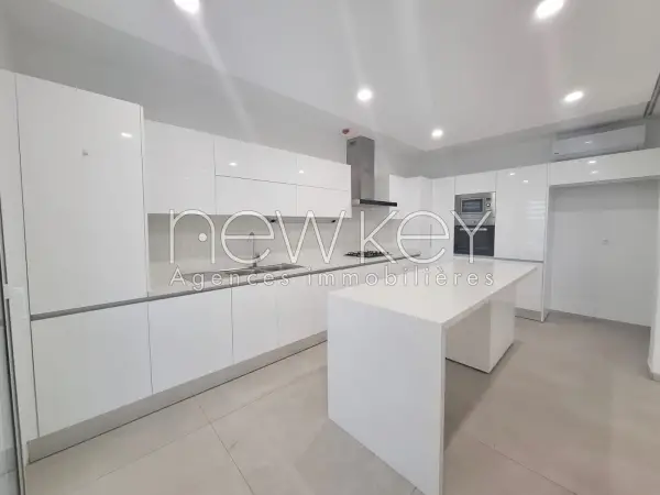 Un Bel Appartement S+3 à louer à La Soukra - 4