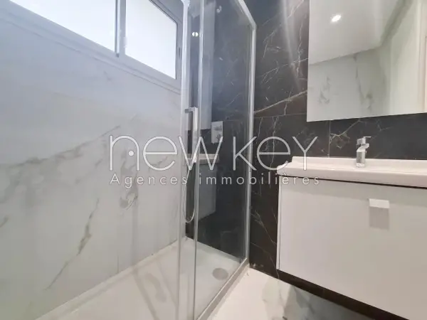 Un Bel Appartement S+3 à louer à La Soukra - 10