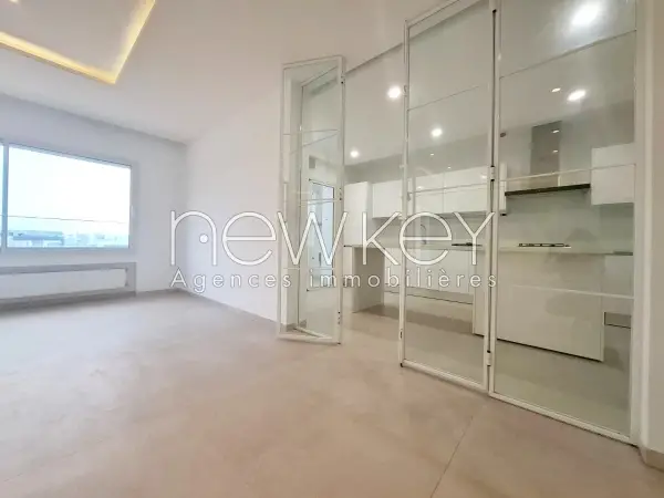 Un Bel Appartement S+3 à louer à La Soukra - 3