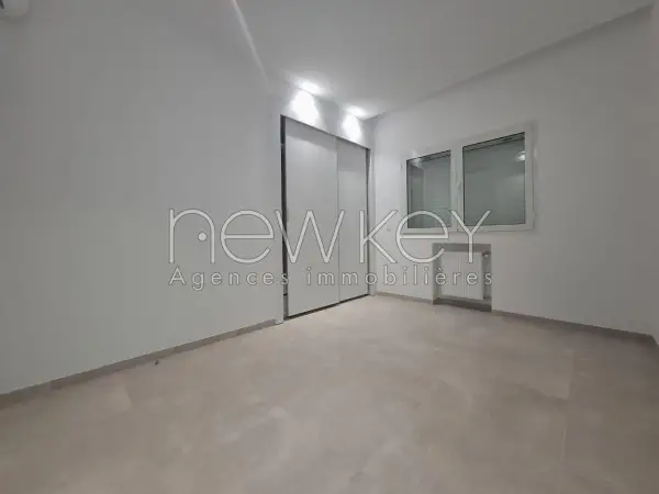 Un Appartement S+2 à louer à La Soukra - 1