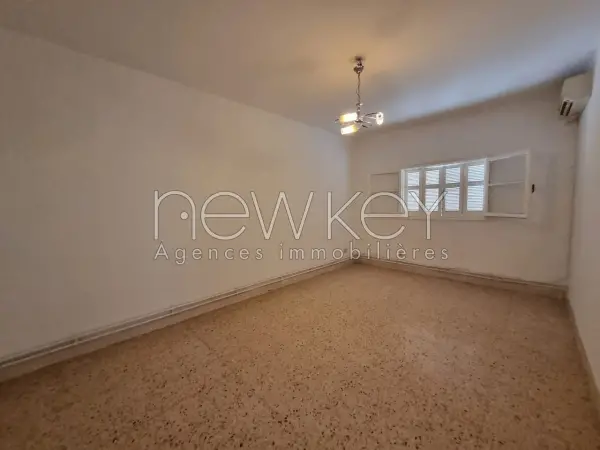 Etage de villa s+4 à la Marsa - 6