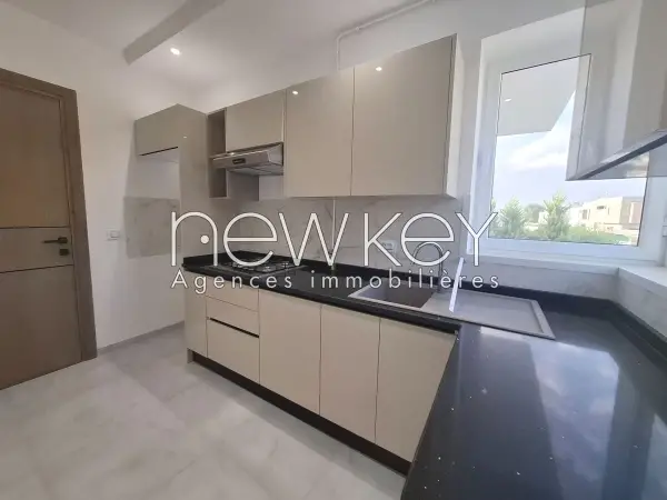 Un Appartement S+2 Neuf à louer à La Soukra - 4