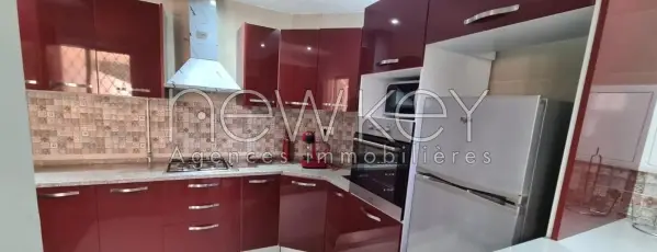Une belle villa jumelée à louer S+3 à La Marsa - 1