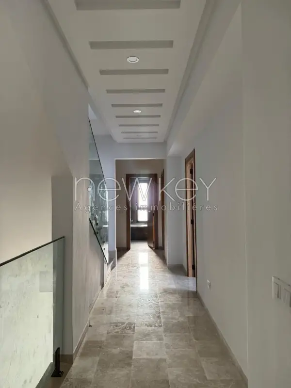 Joli Duplex s+4 à Gammarth - 20