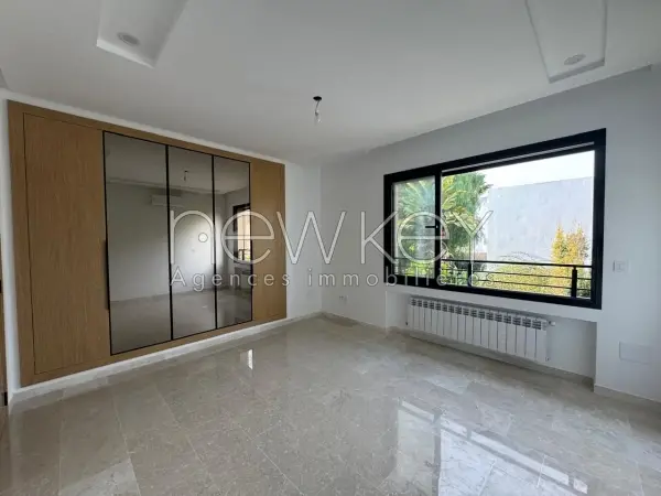 Joli Duplex s+4 à Gammarth - 27
