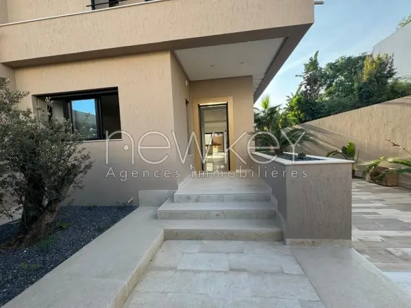 Joli Duplex s+4 à Gammarth - 14
