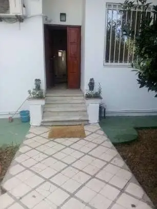 RDC de villa meublé
