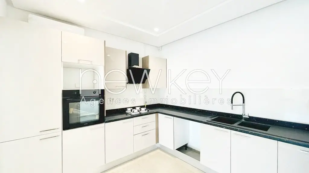 Appartement S2 haut standing à vendre à La Soukra