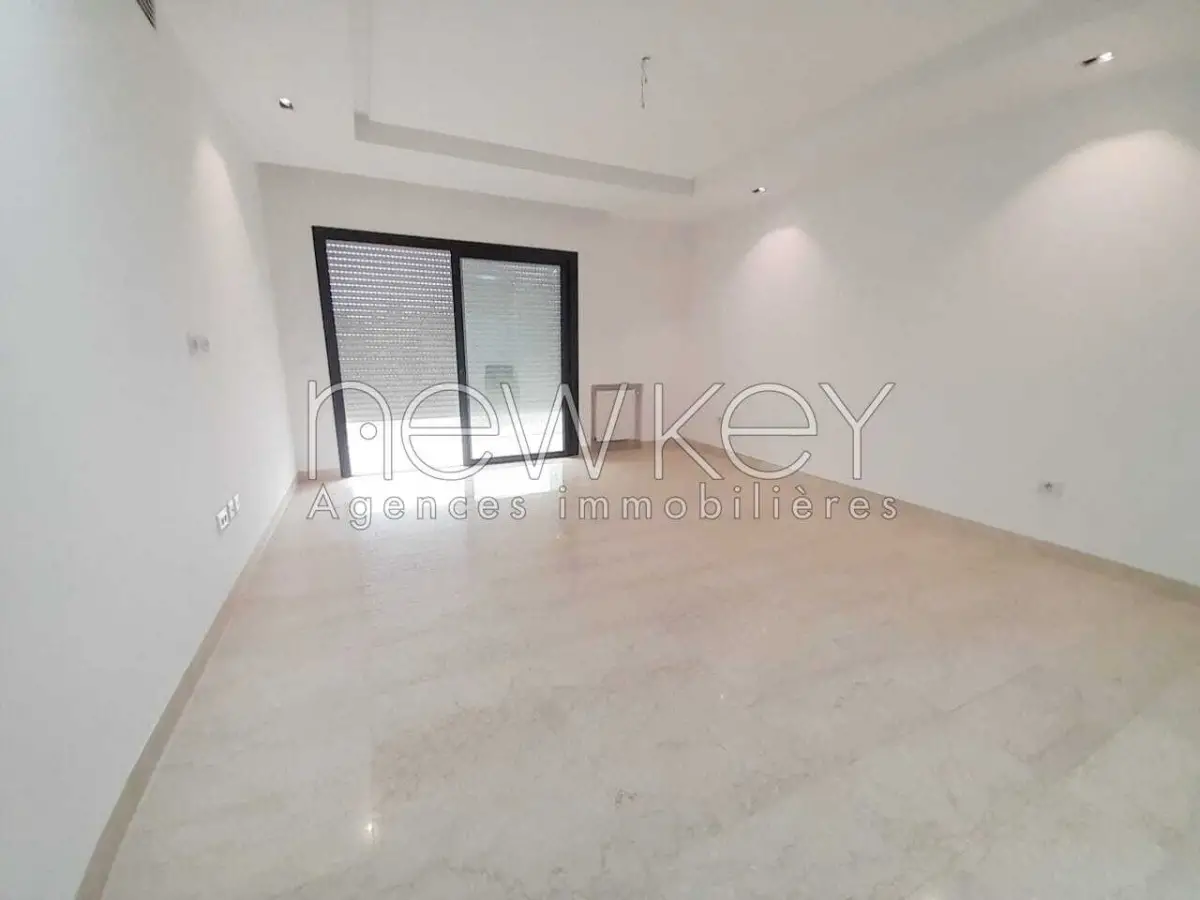 Bel Appartement S2 à louer à La Soukra