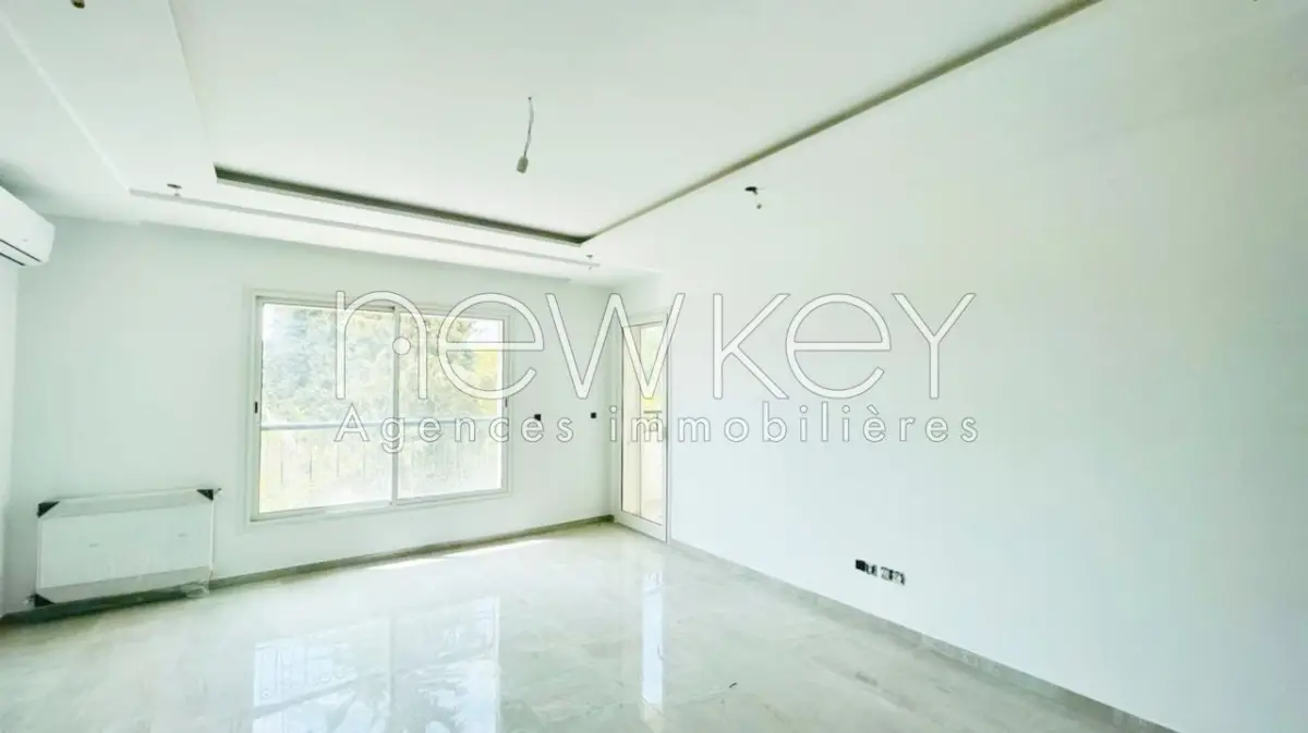 Bel Appartement S2 Neuf à La Soukra