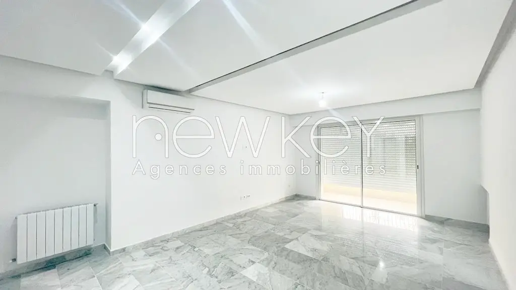 Un Appartement S+3 jamais habité à La Soukra