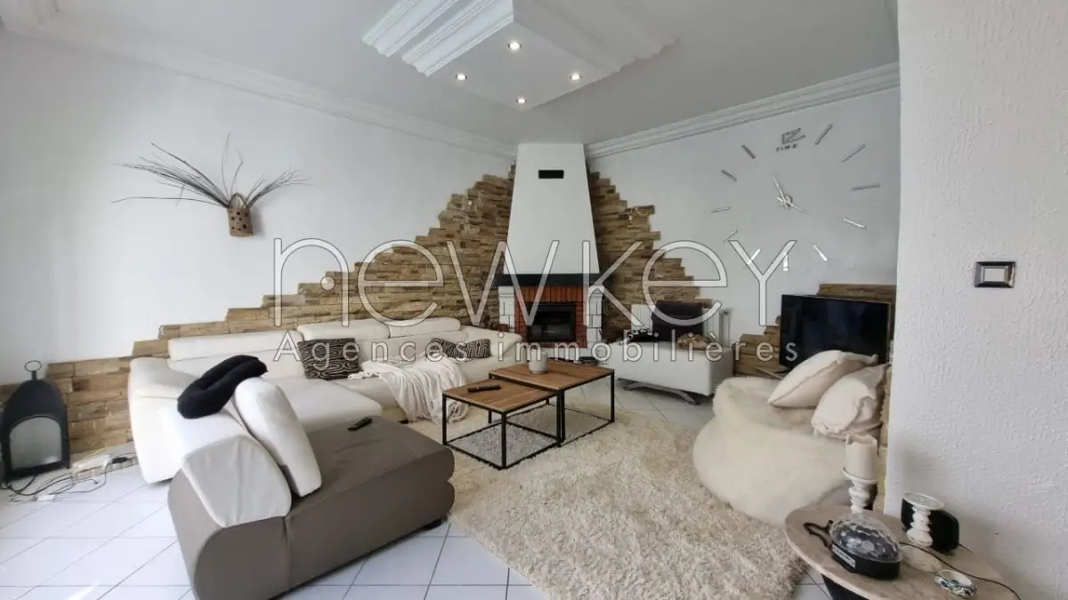 Triplex  S+4 avec piscine