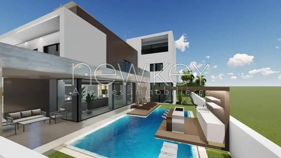 Une Somptueuse villa à vendre à La Soukra