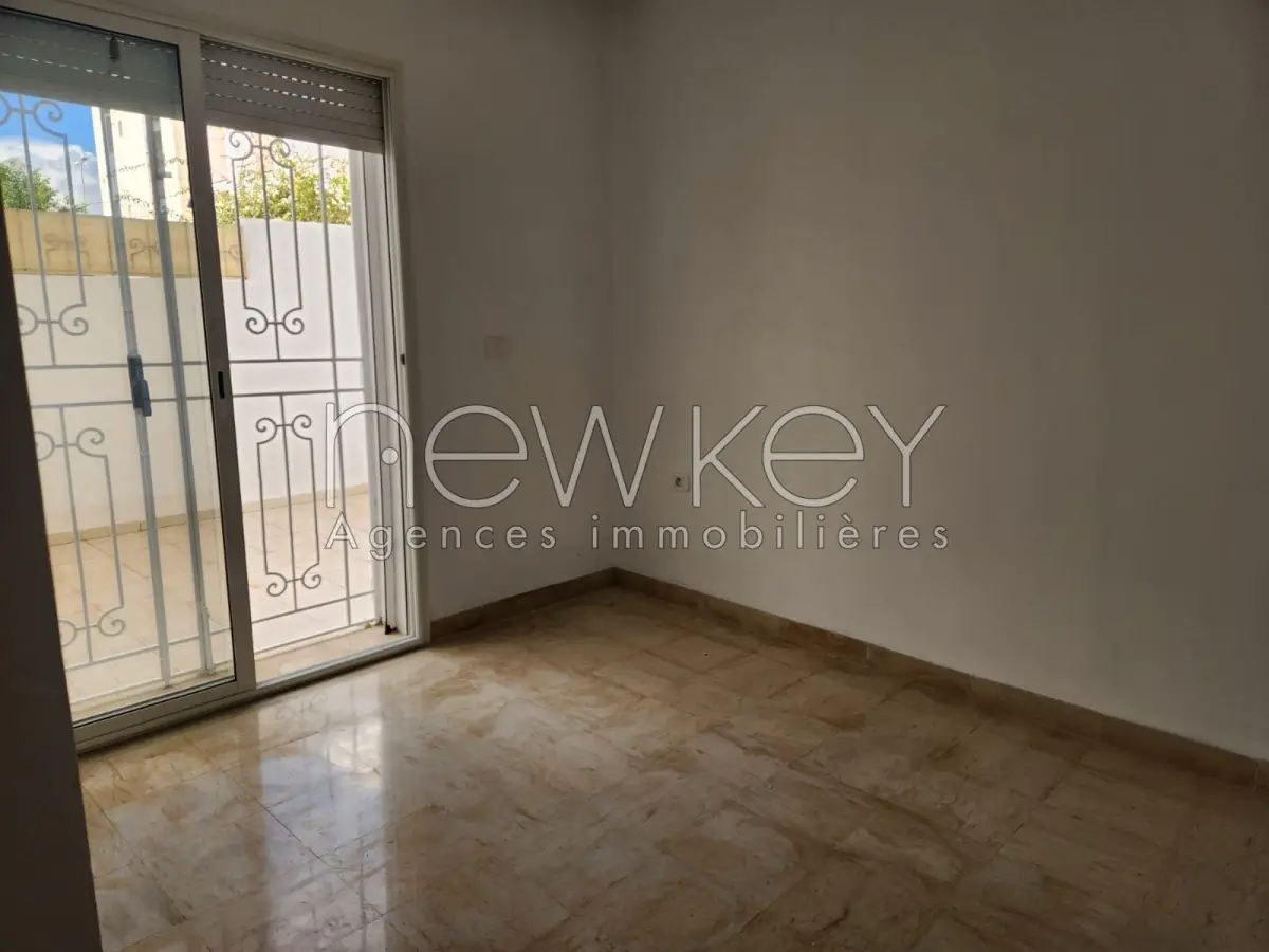 Appartement S+3 à la Marsa