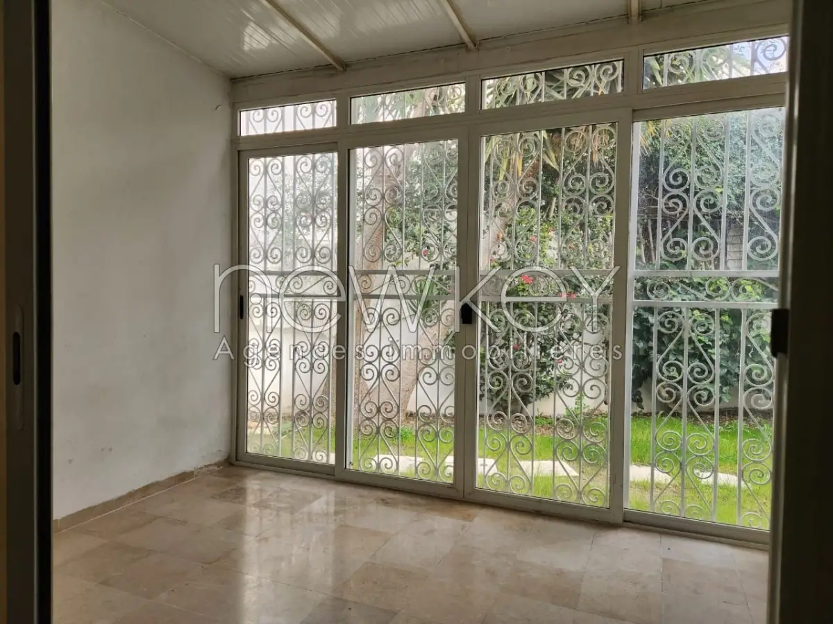 Joli duplex s+4  à La Marsa