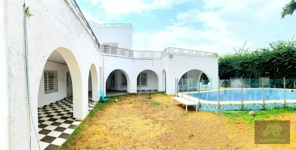 Villa à Marsa les pins