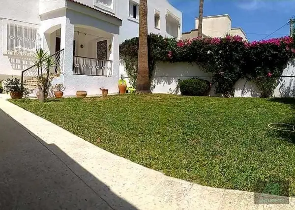 Belle villa jumelée à la Marsa