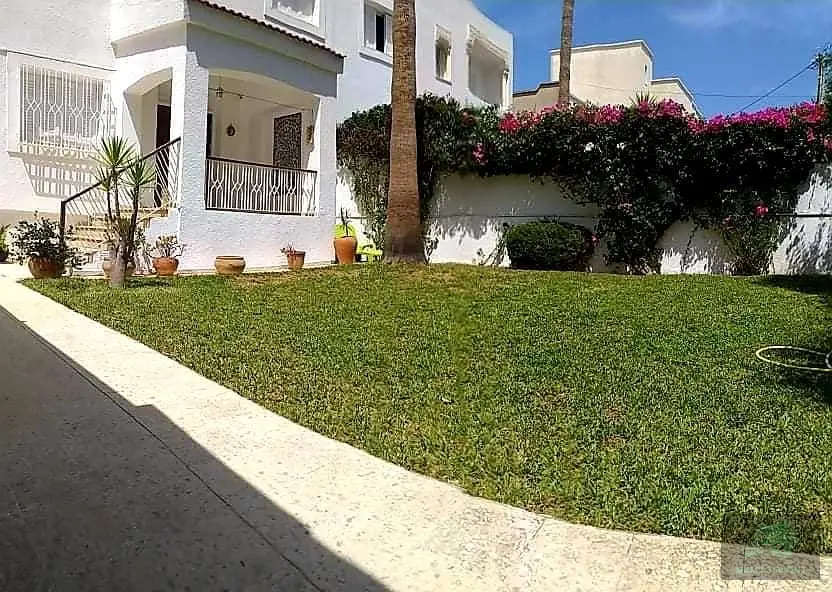 Belle villa jumelée à la Marsa