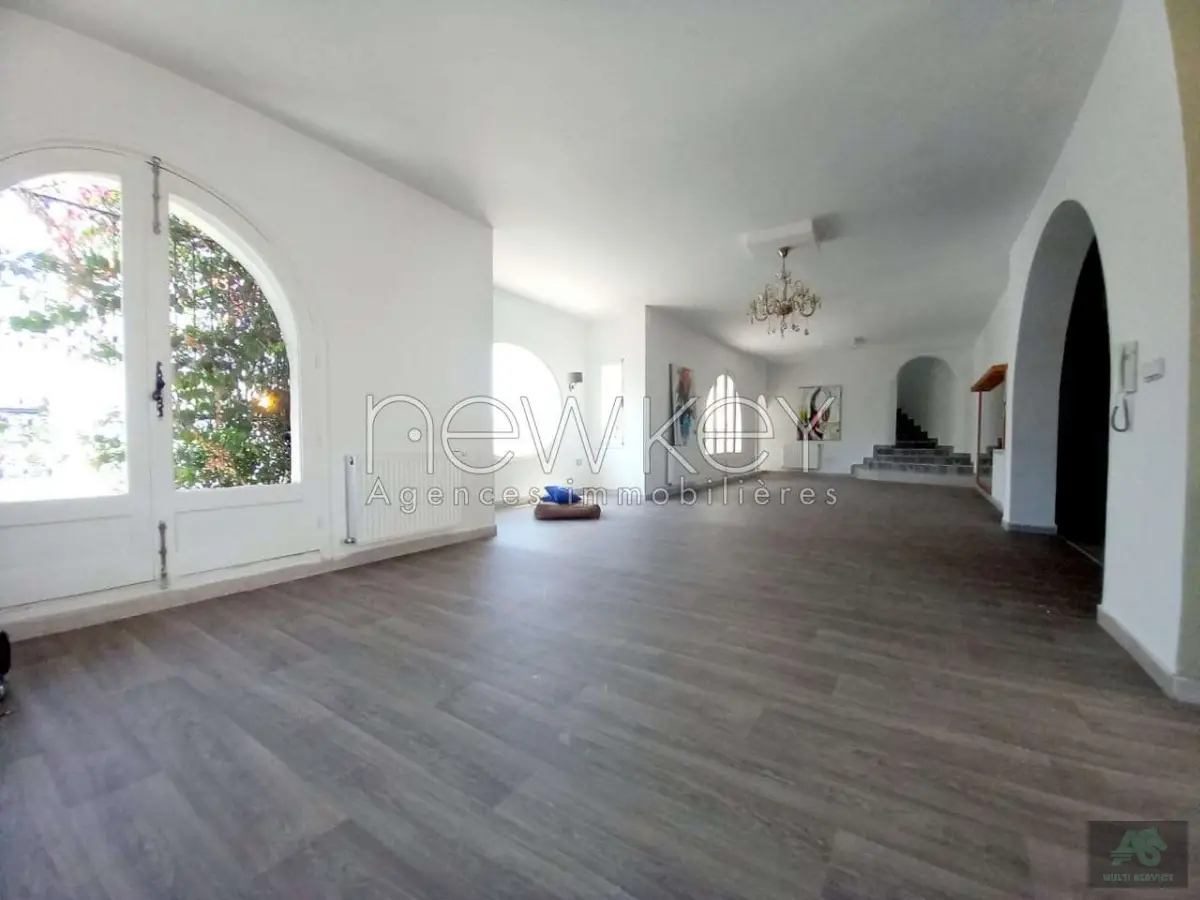Beau duplex meublé à la Marsa