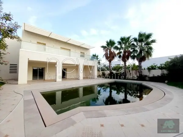 Magnifique villa S+4 à Gammarth