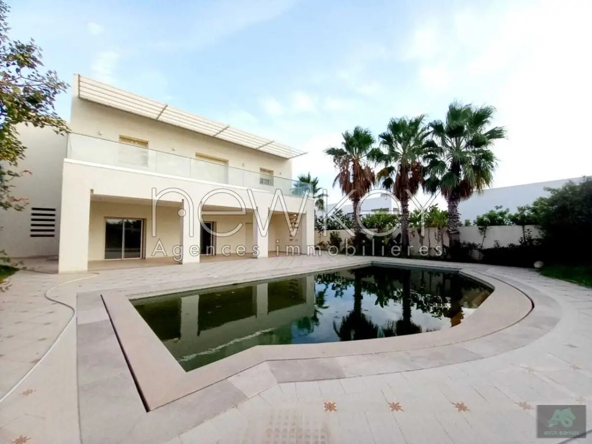 Magnifique villa S+4 à Gammarth