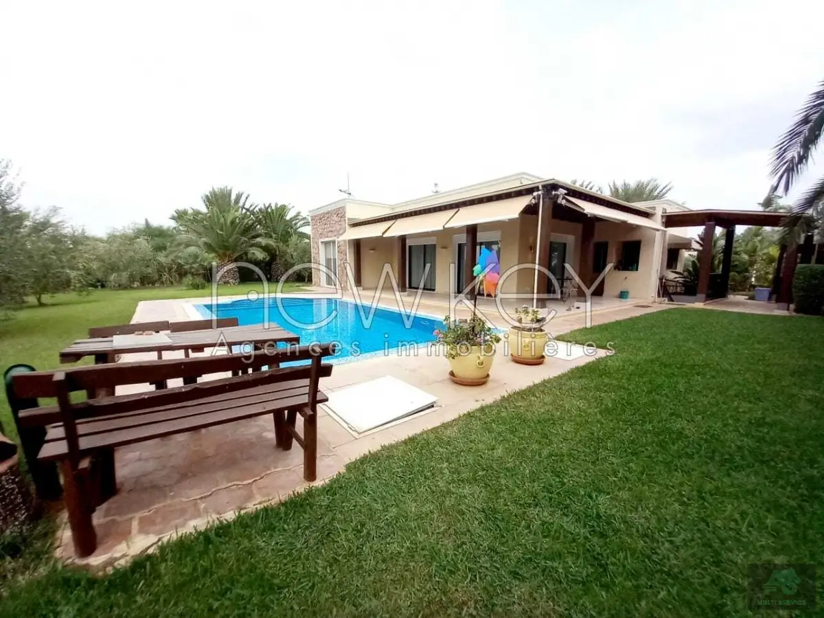 Magnifique villa S+4 à Gammarth