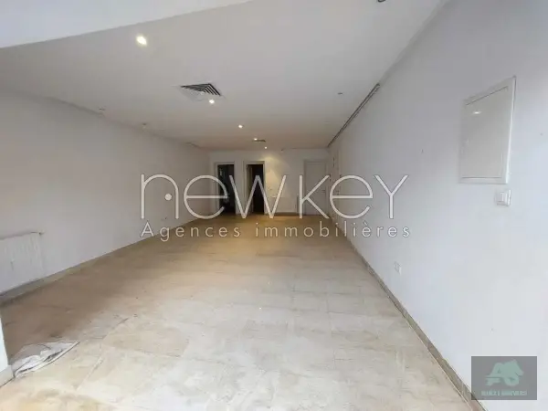 local commercial 80m2 La Marsa