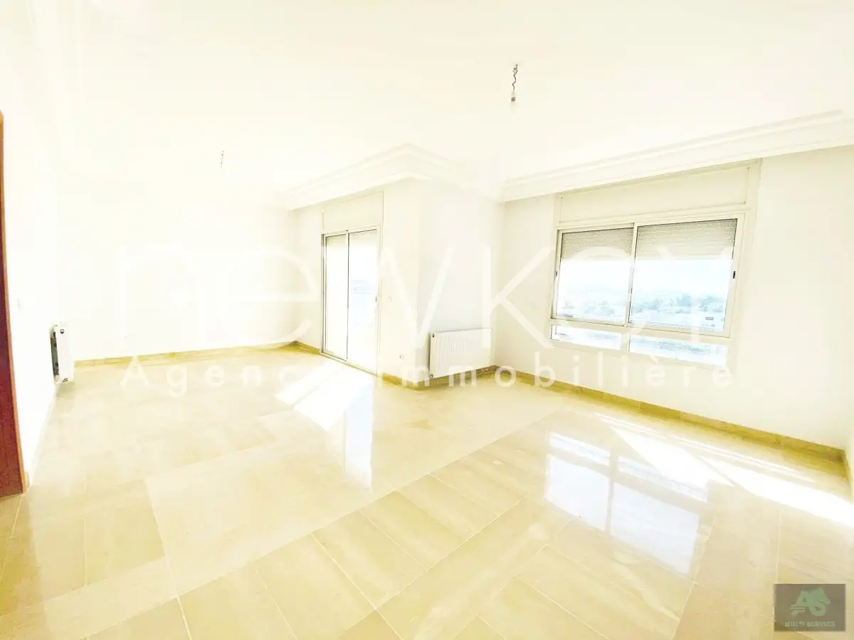 Duplex S+4 À vendre À La Soukra