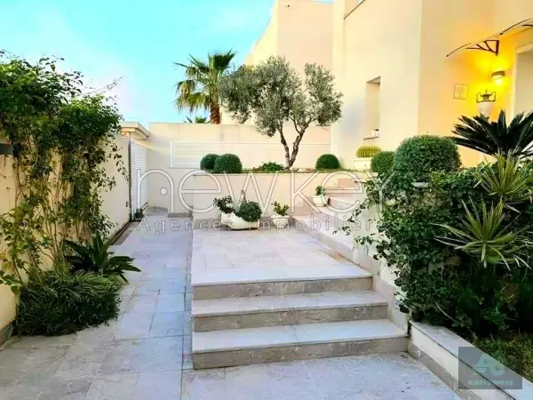 Magnifique villa S+4 à Gammarth