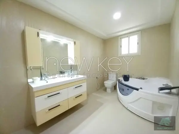 villa s+5 à Gammarth