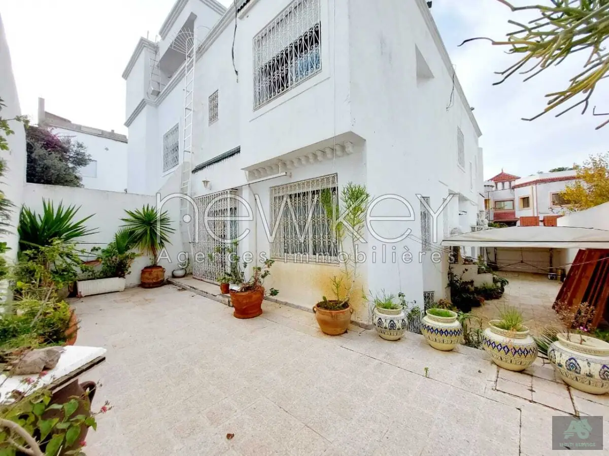 Location Villa s+4 à Sidi daoued