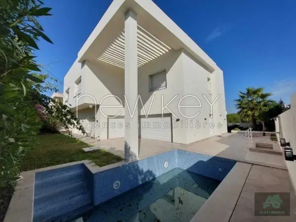 Magnifique villa S+4 à Gammarth