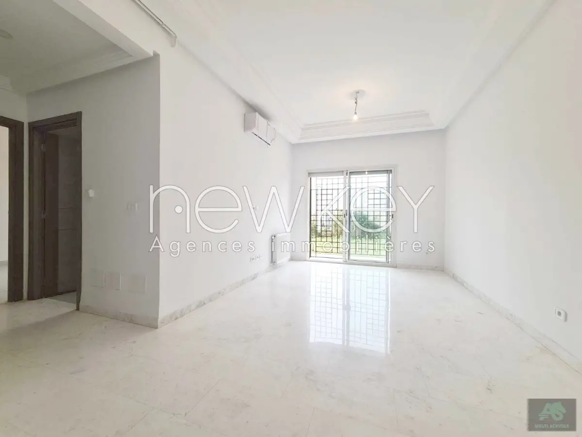 Appartement S1 avec jardin à vendre à La Soukra