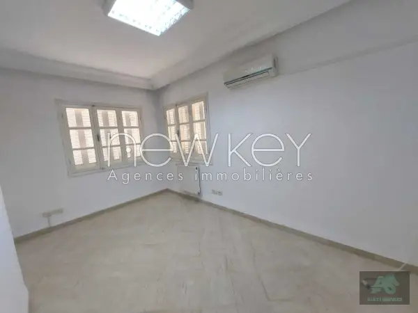 Bureau A1 à Marsa ville