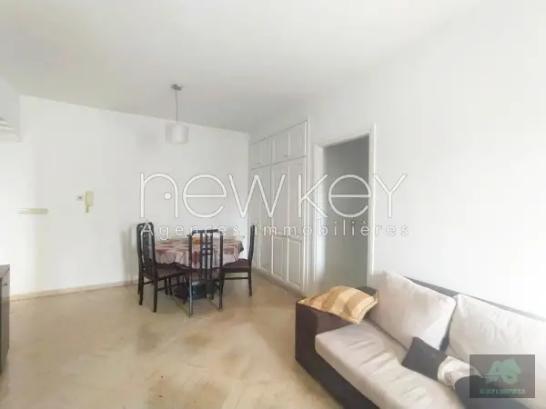 Un Appartement S+2 à vendre à Cité Les Palmeraies