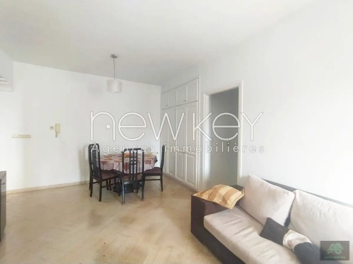 Un Appartement S+2 à vendre à Cité Les Palmeraies