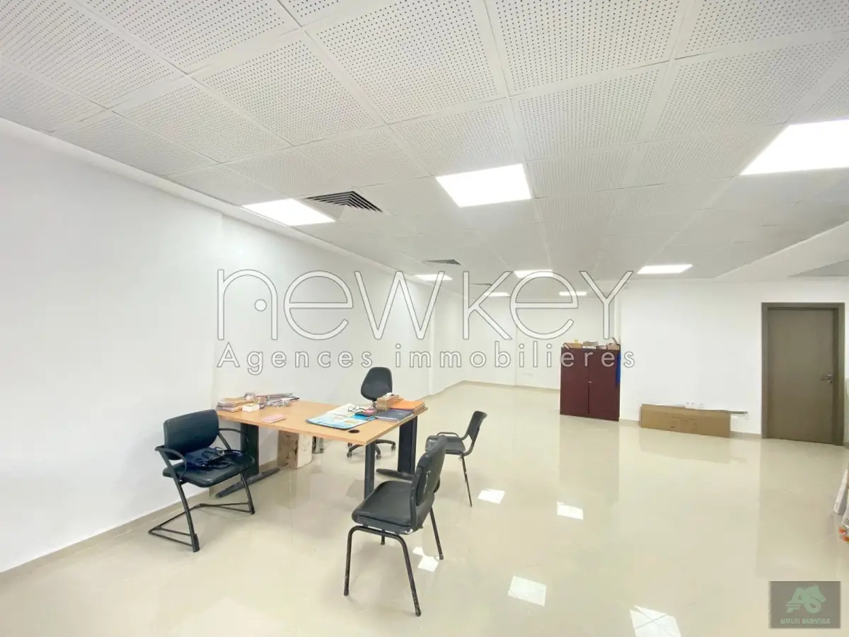 Un local commercial à vendre au centre Urbain Nord