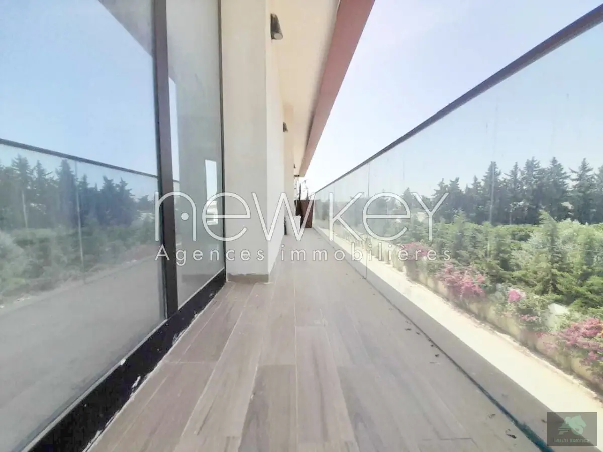Bel Appartement S+1 à vendre à La Soukra