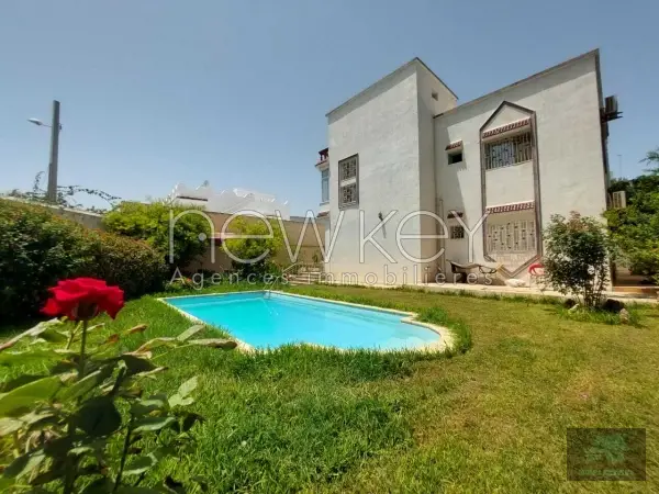 Rez De Chaussée de villa s+3 à la marsa