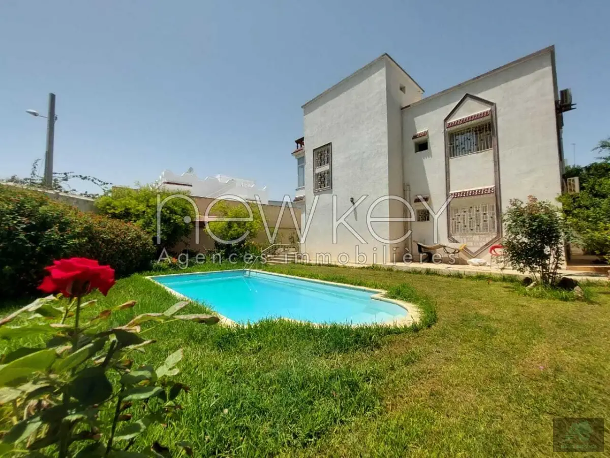 Rez De Chaussée de villa s+3 à la marsa