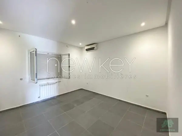 Appartement S+2 avec Jardin à La Soukra