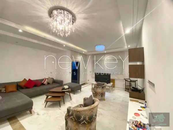 Un Appartement S+4 à louer à La Soukra